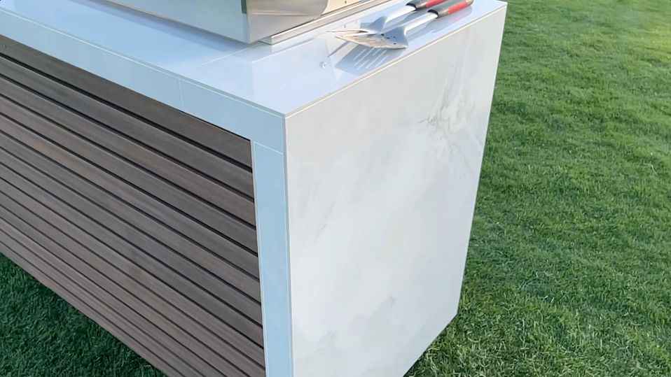 KoKoMo Outdoor Kitchen Island With Signature Waterfall Edge, Built-In 32" Grill & Weatherproof Construction